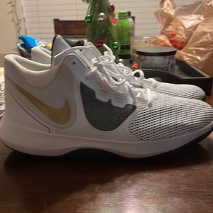 Men’s Nike Air Precision 2